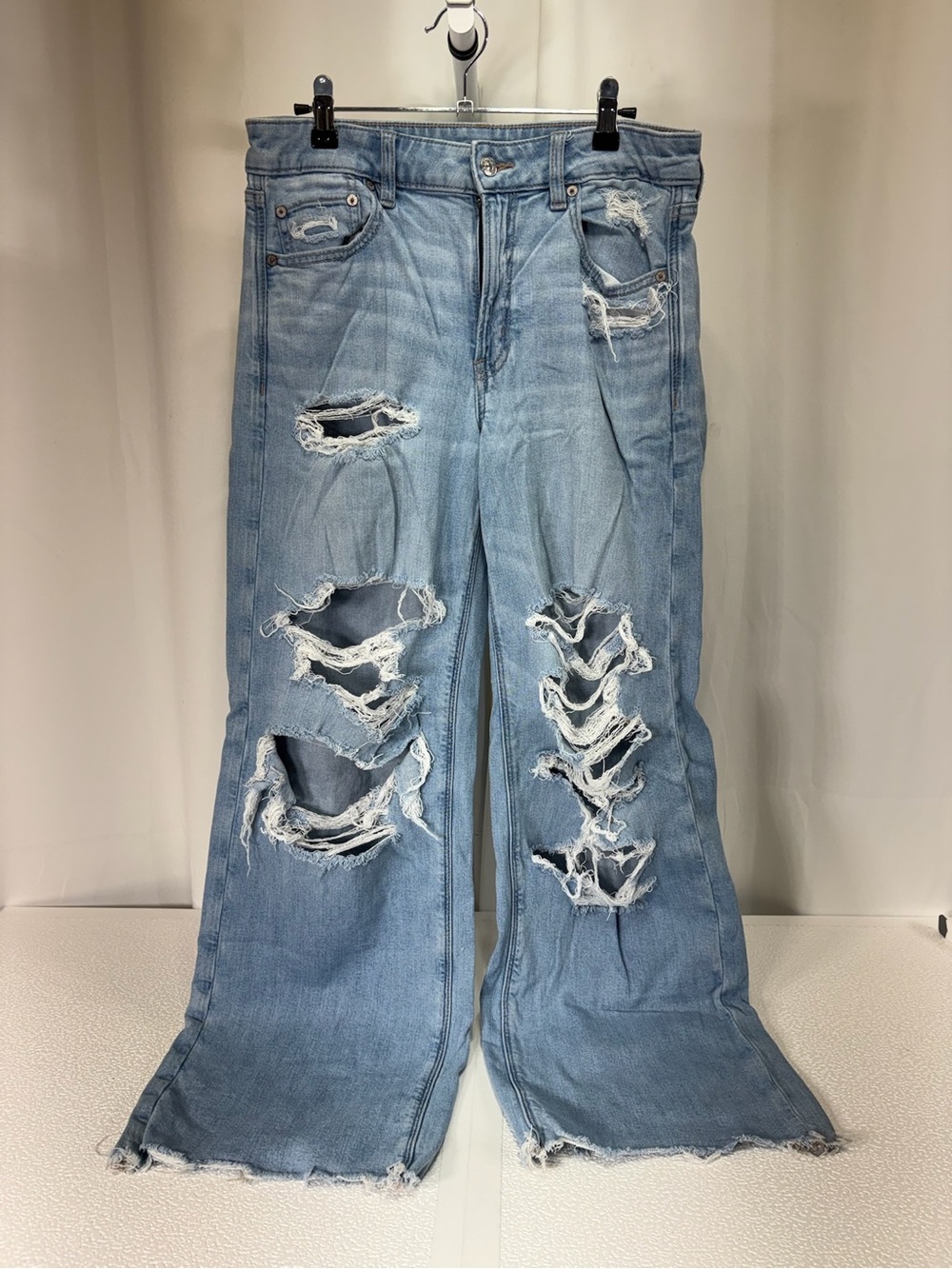 American Eagle Outfitters Light Blue Distressed Wide-Leg Jeans 4005